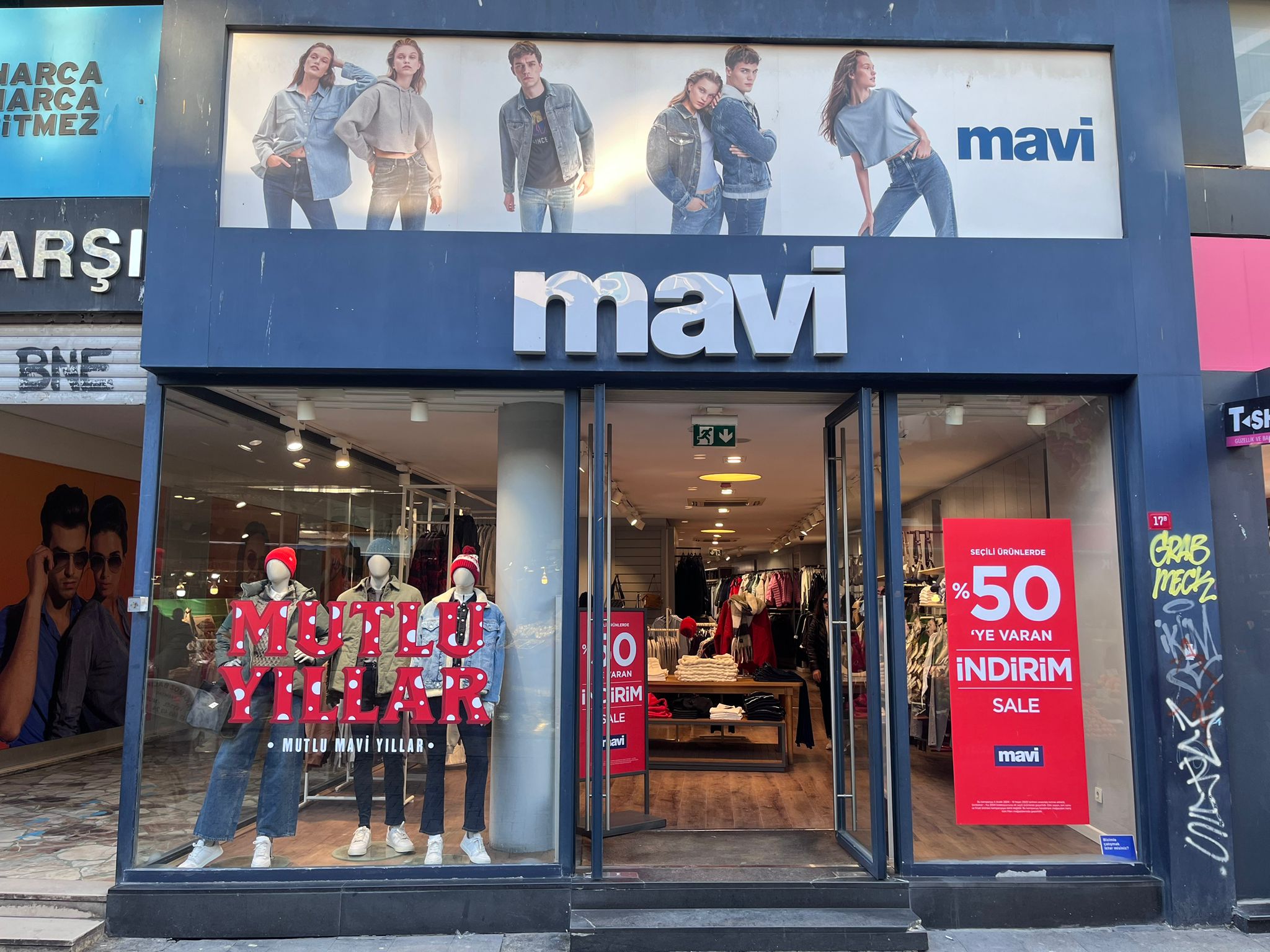 Mavi Jeans