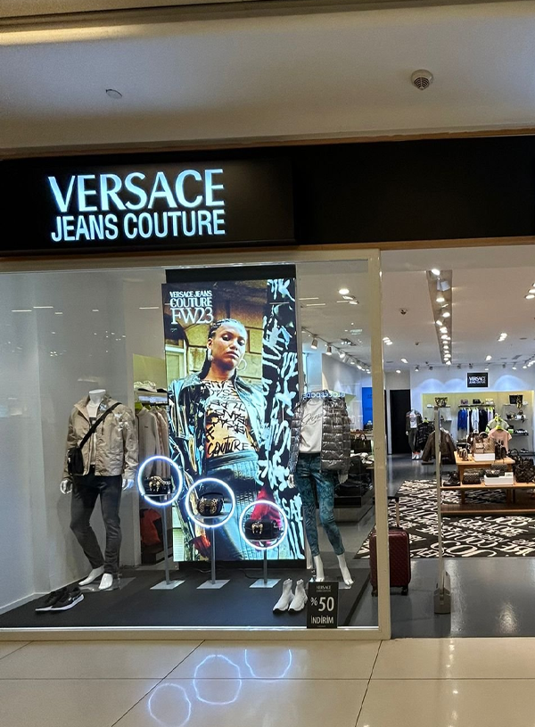 VERSACE